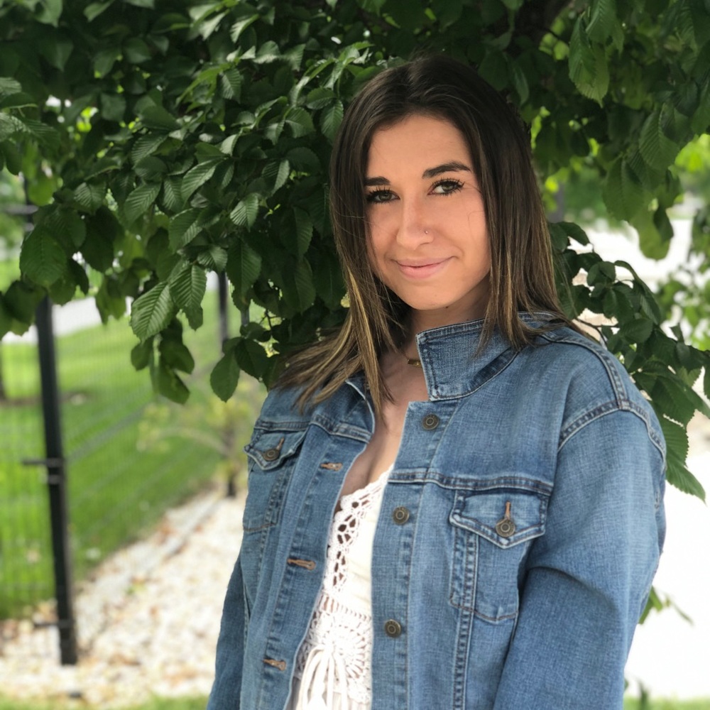 Meet your Posher, Hannah